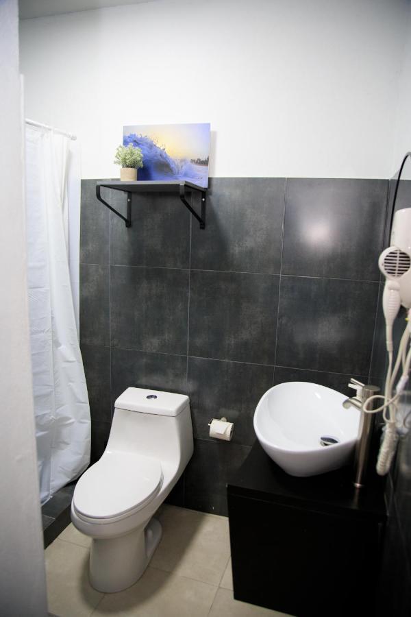 Nomada Beach Hostel- Isla Verde San Juan Exterior photo