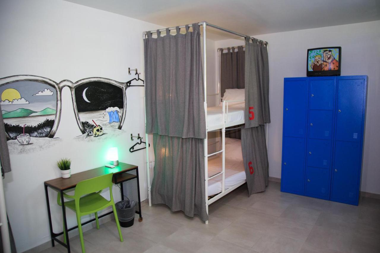 Nomada Beach Hostel- Isla Verde San Juan Exterior photo