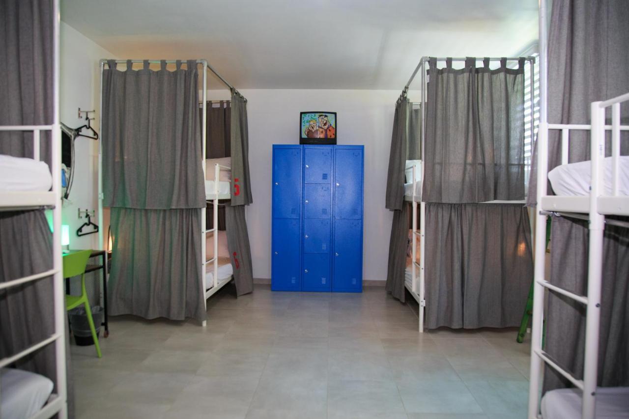 Nomada Beach Hostel- Isla Verde San Juan Exterior photo
